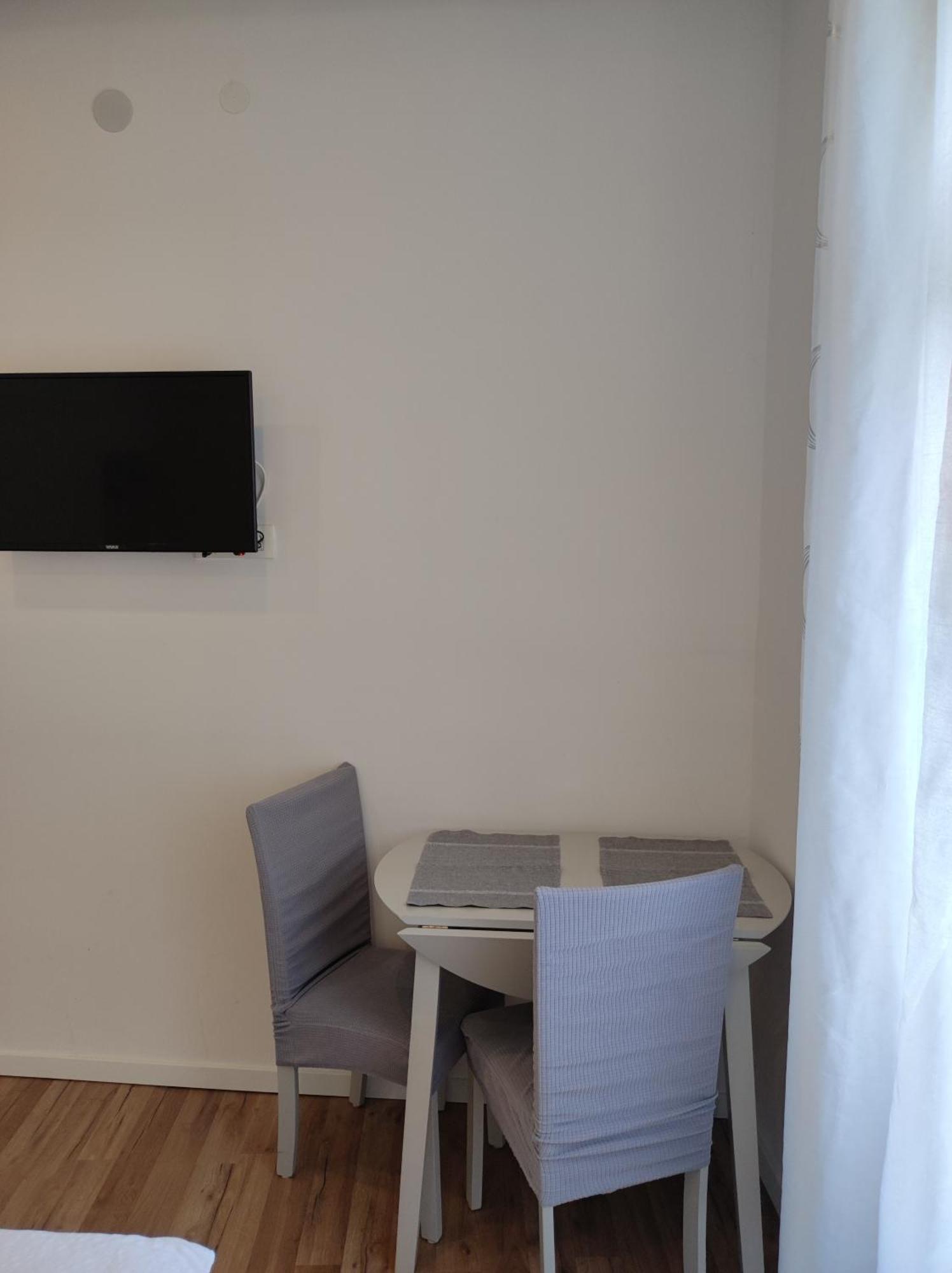 Apartments Krstulja Baška Pokoj fotografie