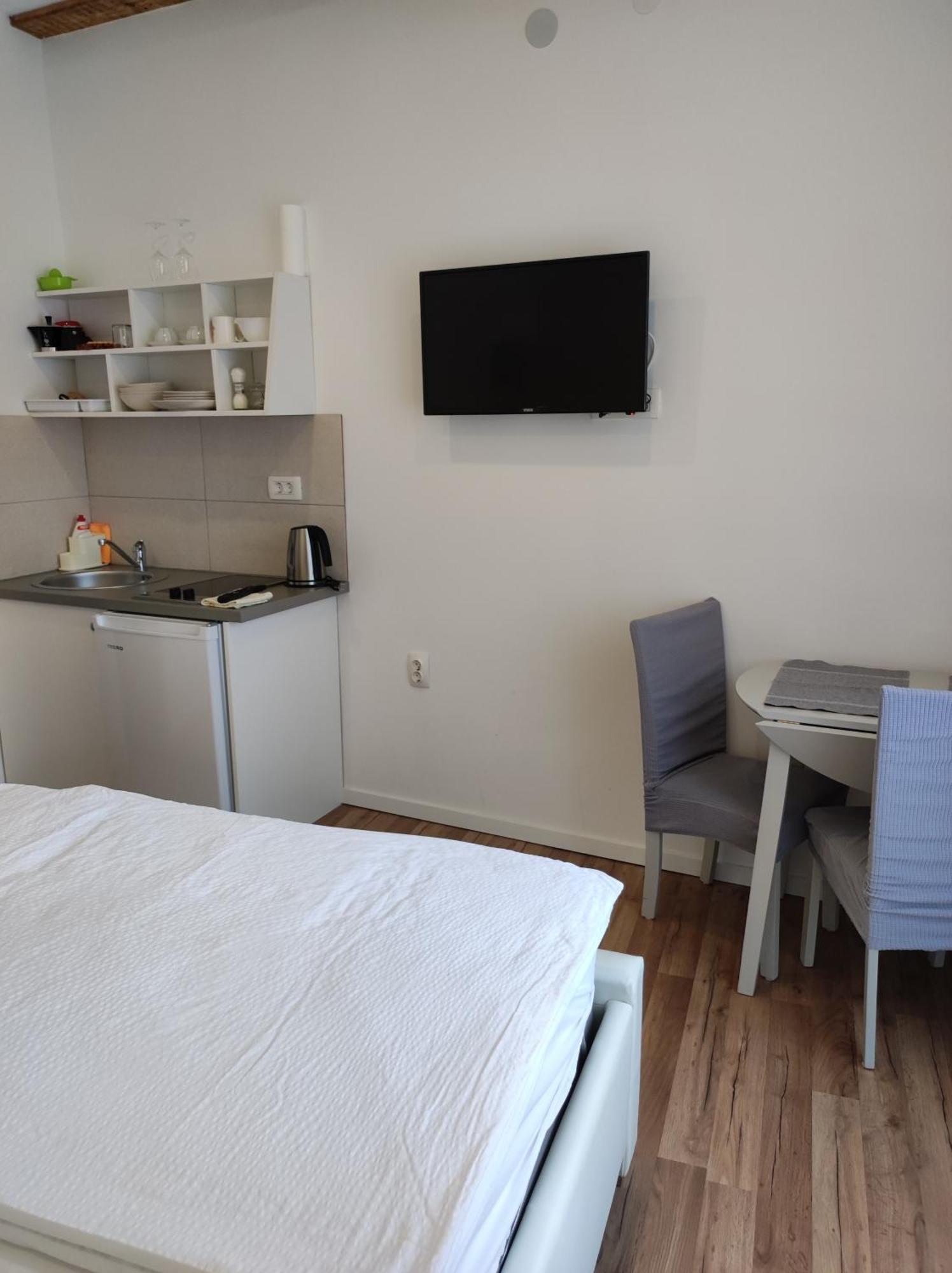 Apartments Krstulja Baška Pokoj fotografie