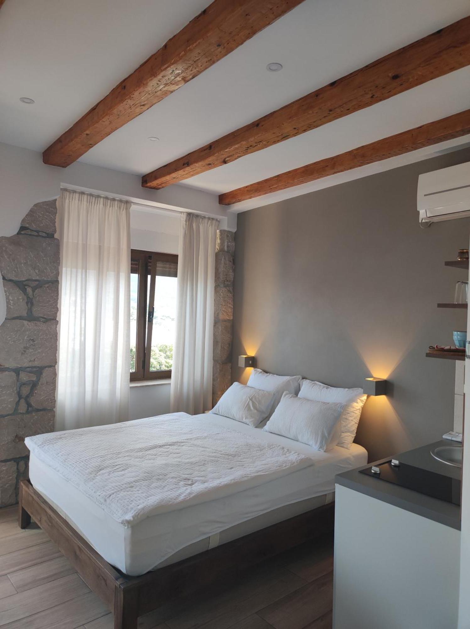Apartments Krstulja Baška Pokoj fotografie